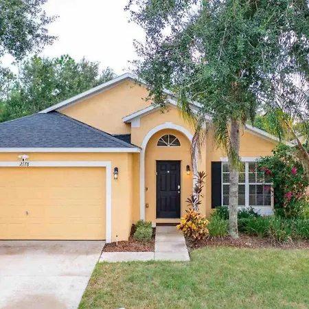 5 Bedroom, 7 Bed , 3 Bathroom Midterm Rental Home With Pool And Game Room, Near Disney